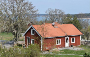 Lovely Home In Valdemarsvik With Lake View, Valdemarsvik